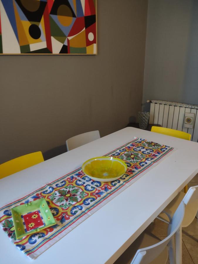 Central Apartment A Due Passi Dal Porto Палермо Екстериор снимка
