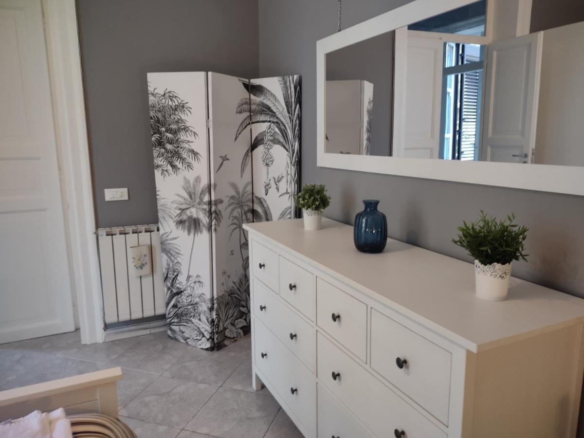 Central Apartment A Due Passi Dal Porto Палермо Екстериор снимка